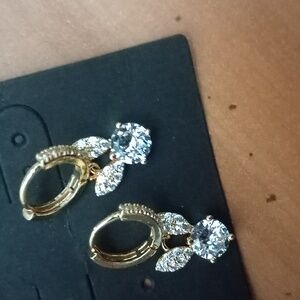 ♥️ B🐰 Gold Bunny Crystal Earrings For Easter 🐣🐇